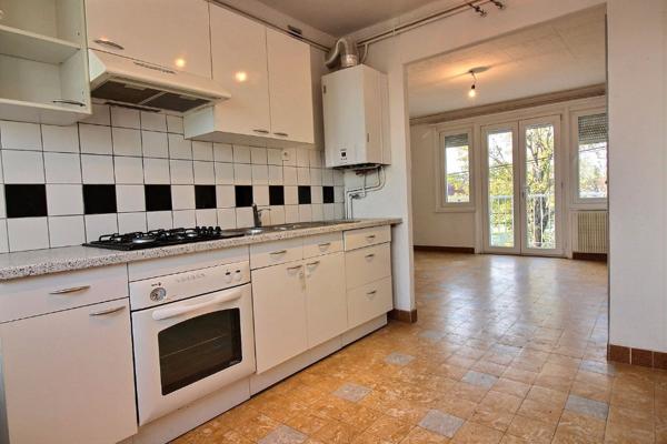 Appartement Lomme - 4 pièces - balcon - loggia