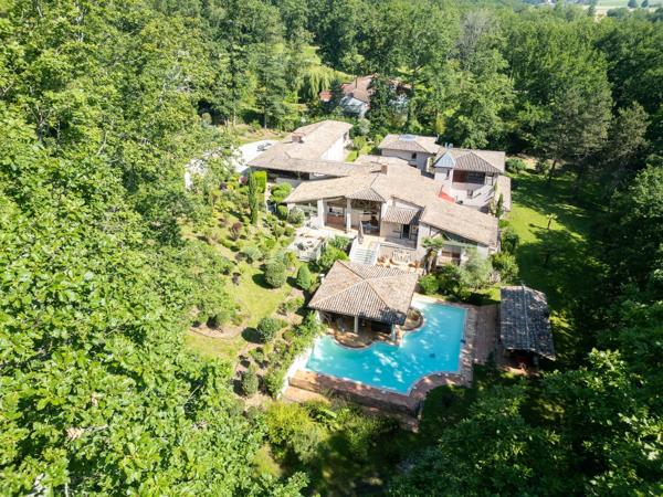 Vente Maison de luxe Toulouse 19 Pièces 661 m²