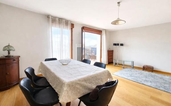 Appartement à louer    2 pièces •  Carrières-sous-Poissy