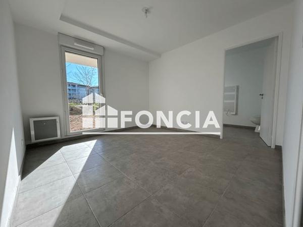 Location Appartement 2 pièces 39.9 m² - RESIDENCE L'ESTRELLA - 49 RUE DES MOISSONS Marignane 13700