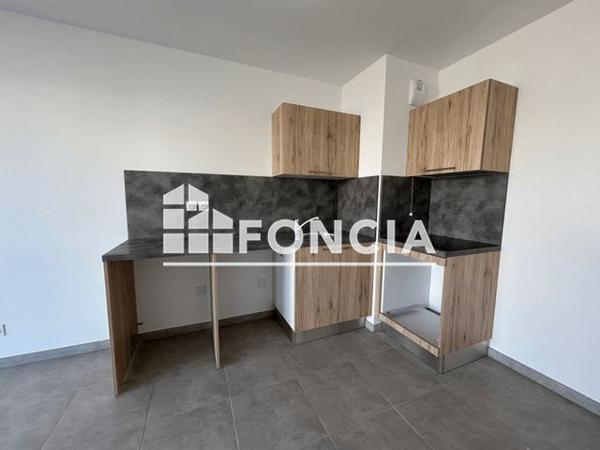 Location Appartement 2 pièces 39.9 m² - RESIDENCE L'ESTRELLA - 49 RUE DES MOISSONS Marignane 13700