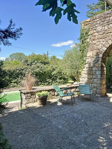 Sud Ardèche - Maison d'Artistes : Créativité et Elégance