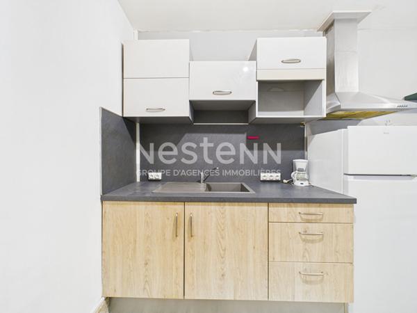 Aurillac, centre ville, à Vendre Appartement de 2 pièces en rez-de-chaussée, avec box.