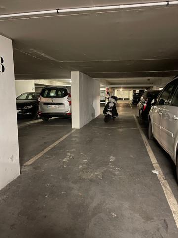 Location parking / box Paris 12 - 11 m² - 80 €/mois