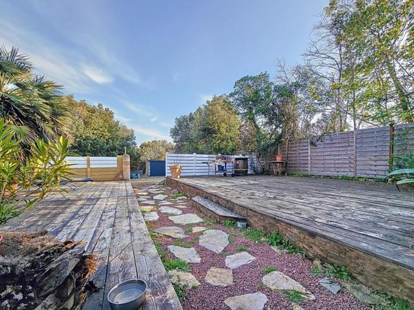 Mas de plain-pied avec dépendance et terrain en pleine nature – Extérieurs de Faugères – Cadre préservé sans voisinage