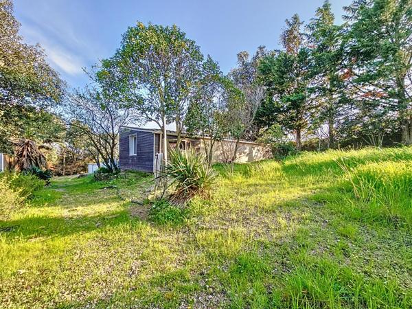 Mas de plain-pied avec dépendance et terrain en pleine nature – Extérieurs de Faugères – Cadre préservé sans voisinage