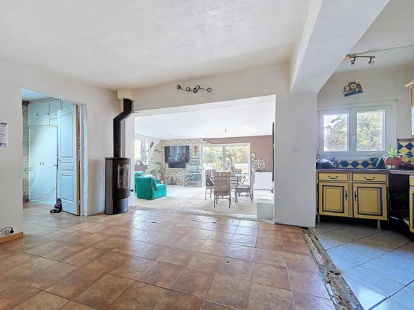 Mas de plain-pied avec dépendance et terrain en pleine nature – Extérieurs de Faugères – Cadre préservé sans voisinage