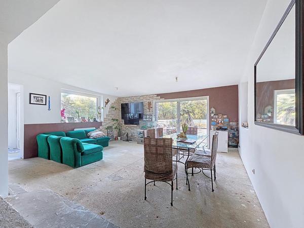 Mas de plain-pied avec dépendance et terrain en pleine nature – Extérieurs de Faugères – Cadre préservé sans voisinage