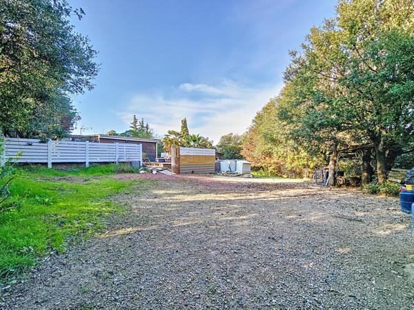 Mas de plain-pied avec dépendance et terrain en pleine nature – Extérieurs de Faugères – Cadre préservé sans voisinage