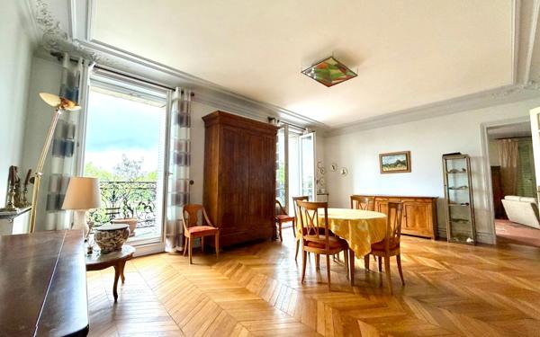 Appartement à vendre    6 pièces • 150,54 m2 Paris 12