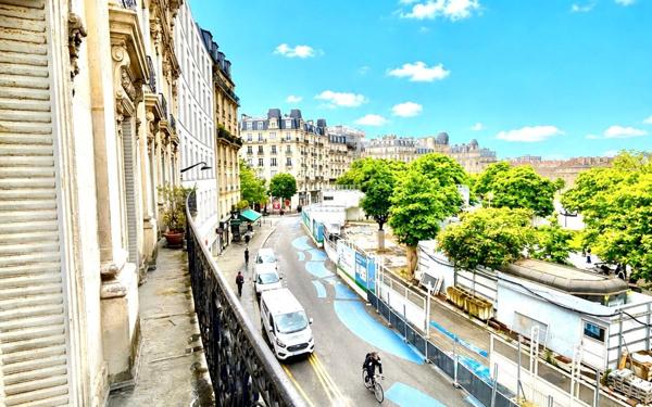 Appartement à vendre    6 pièces • 150,54 m2 Paris 12