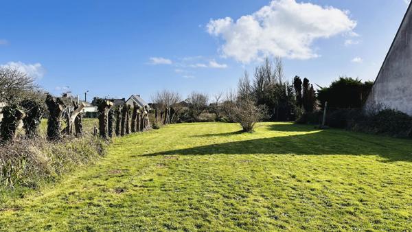 À vendre – CAMARET-SUR-MER Spacieuse maison traditionnelle à deux pas des plages et du centre-ville