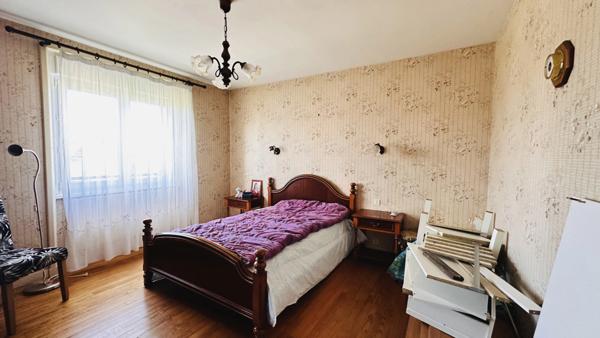 À vendre – CAMARET-SUR-MER Spacieuse maison traditionnelle à deux pas des plages et du centre-ville