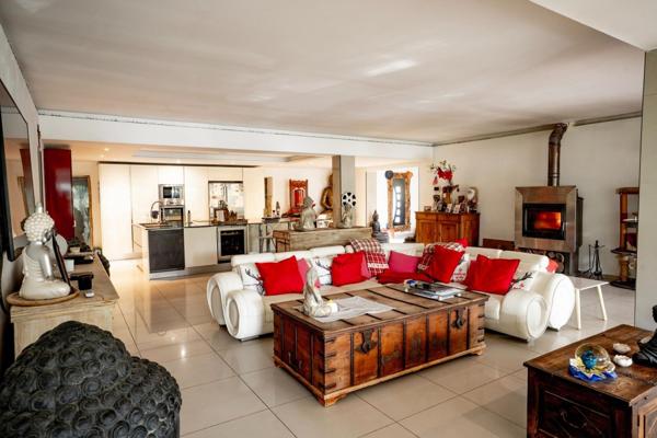 Maison à FREJUS, 83600 - 10 pièces 308m²