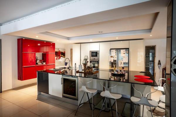 Maison à FREJUS, 83600 - 10 pièces 308m²