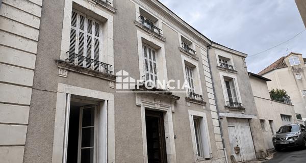 À vendre Maison 5 pièces 123 m² - Mirebeau 86110