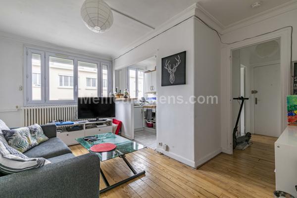 GARCHES - QUARTIER PETIT GARCHES - APPARTEMENT 2 PIECES - 35 M2 - DERNIER ETAGE