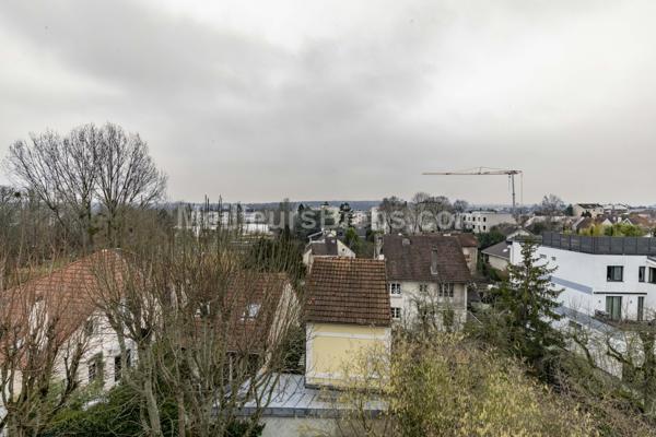 GARCHES - QUARTIER PETIT GARCHES - APPARTEMENT 2 PIECES - 35 M2 - DERNIER ETAGE