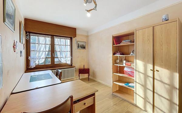 Maison à vendre    9 pièces • 223,17 m2 Valleiry