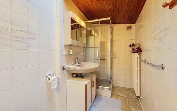 Maison à vendre    9 pièces • 223,17 m2 Valleiry