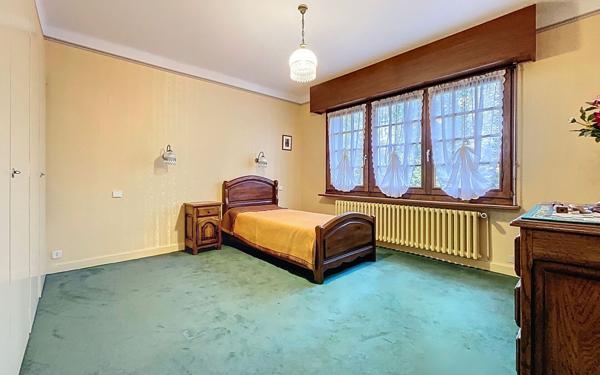 Maison à vendre    9 pièces • 223,17 m2 Valleiry