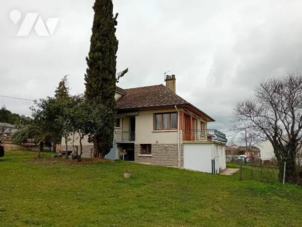 Charmante villa sur BOEN SUR LIGNON construite sur  terrain de 2833m².