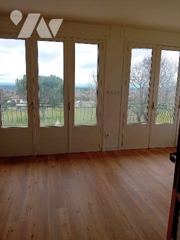 Charmante villa sur BOEN SUR LIGNON construite sur  terrain de 2833m².