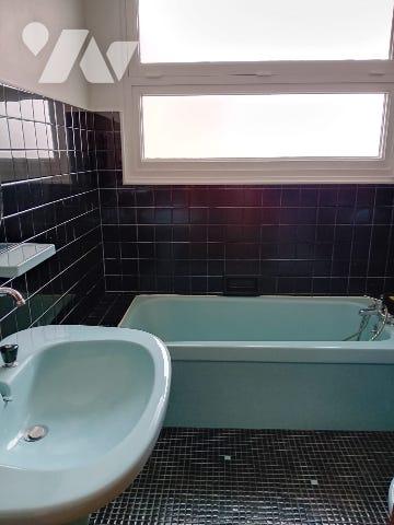 Charmante villa sur BOEN SUR LIGNON construite sur  terrain de 2833m².