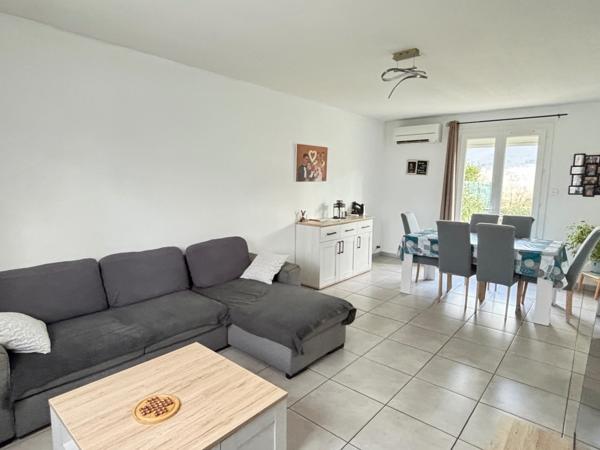 Maison dans une impasse au calme avec garage et jardin