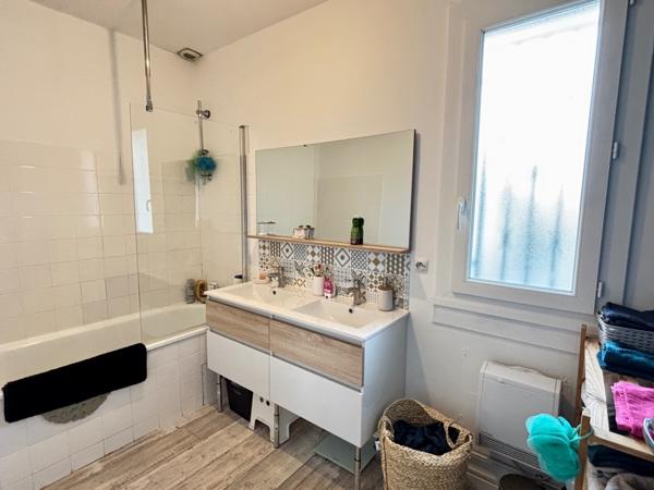 Maison dans une impasse au calme avec garage et jardin