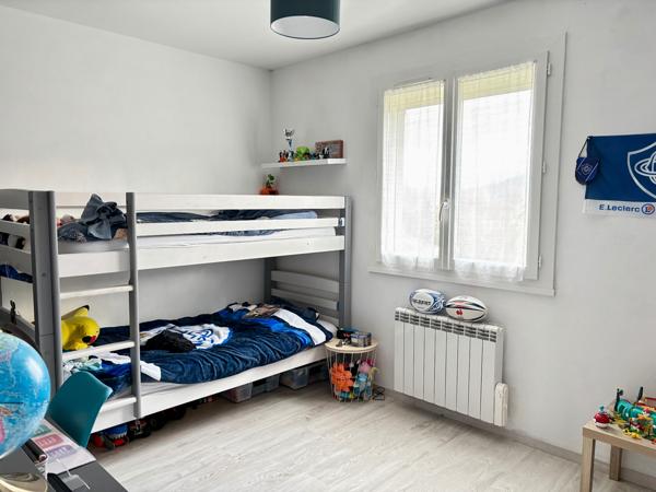 Maison dans une impasse au calme avec garage et jardin