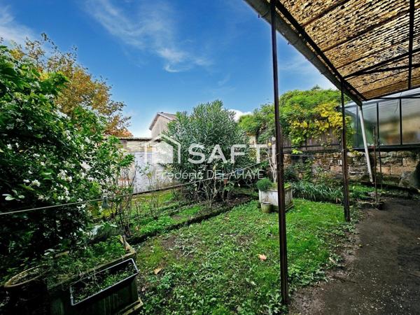 Ensemble immobilier - local et Garage.