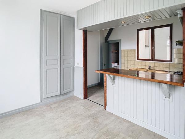 Location appartement près de CHALONS EN CHAMPAGNE - 1 pièce(s) - 28 m² - 420 €/mois