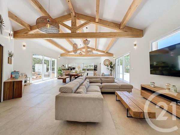 Maison à vendre  7 pièces - 255 m2 NANS LES PINS - 83