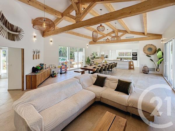 Maison à vendre  7 pièces - 255 m2 NANS LES PINS - 83