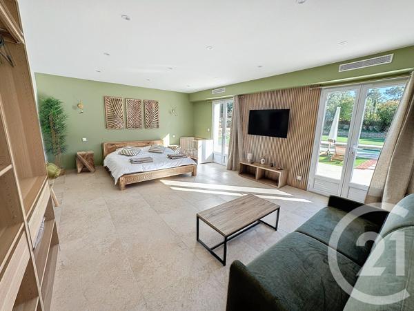 Maison à vendre  7 pièces - 255 m2 NANS LES PINS - 83