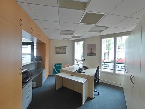 Local d'activité Saint Maurice 150 m2