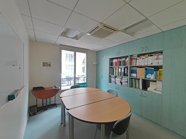 Local d'activité Saint Maurice 150 m2