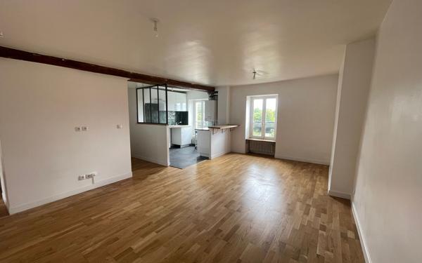 Appartement à louer    4 pièces • 66,30 m2 Étampes