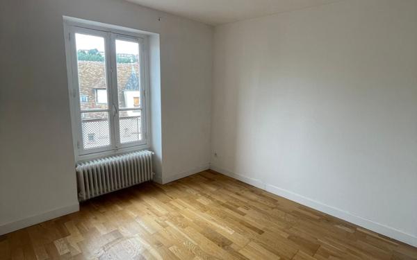 Appartement à louer    4 pièces • 66,30 m2 Étampes
