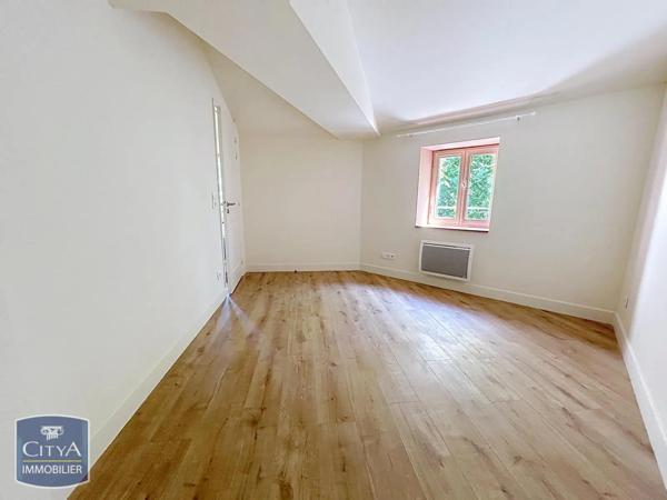Appartement à louer 4 pièces 77.21m² Nîmes (30000)