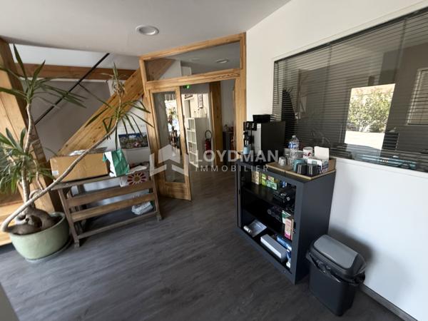 Montarnaud (34570) Locaux professionnels de 580m² à Montarnaud, proche A75.