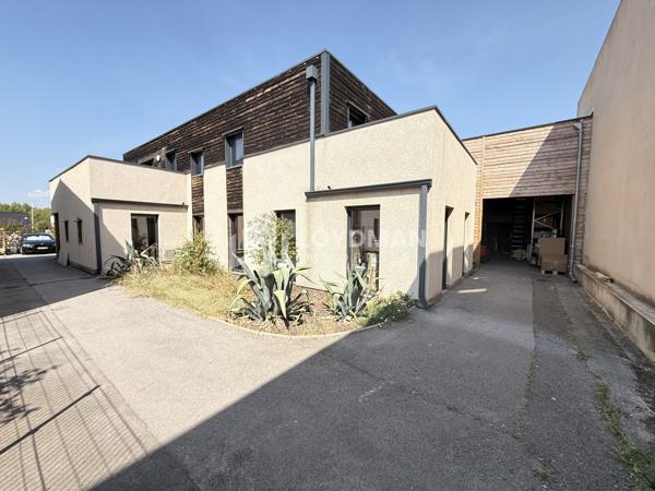 Montarnaud (34570) Locaux professionnels de 580m² à Montarnaud, proche A75.