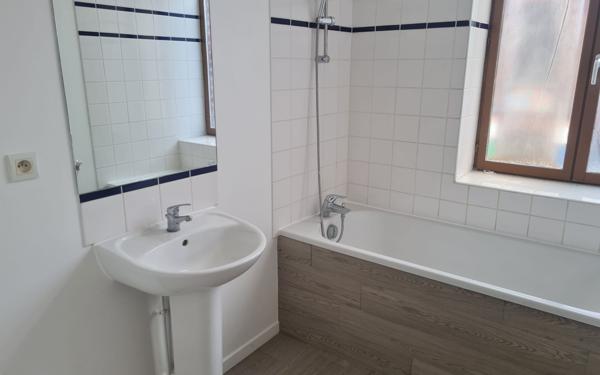 Maison à louer    5 pièces • 134 m2 Roubaix