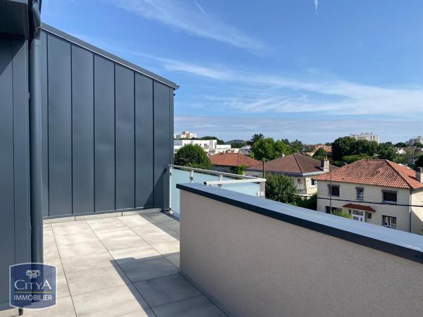 Appartement à louer 4 pièces 77.54m²