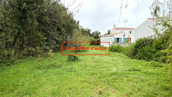 Terrain à L' ILE-D'YEU, 85350 - 650m²