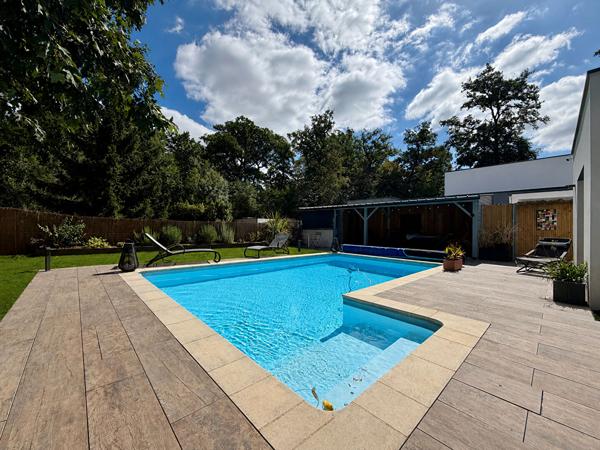 Maison contemporaine avec piscine au coeur d'un quartier prisé , Saint-sébastien-sur-loire
