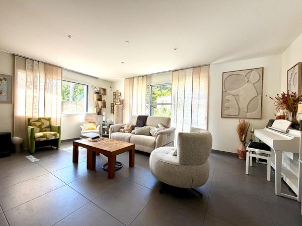 Maison contemporaine avec piscine au coeur d'un quartier prisé , Saint-sébastien-sur-loire