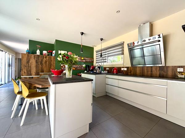 Maison contemporaine avec piscine au coeur d'un quartier prisé , Saint-sébastien-sur-loire