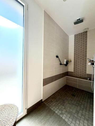 Maison contemporaine avec piscine au coeur d'un quartier prisé , Saint-sébastien-sur-loire